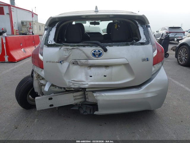 Toyota Prius C Four 2015 JTDKDTB30F1114864 Image 18