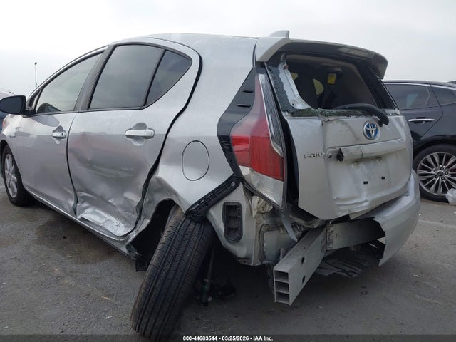 Toyota Prius C Four 2015 JTDKDTB30F1114864 Image 19