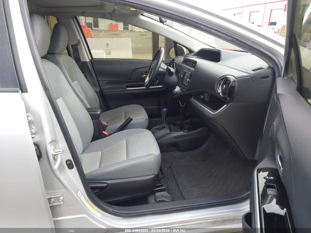 Toyota Prius C Four 2015 JTDKDTB30F1114864 Image 5