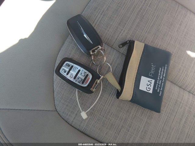 2018 CHRYSLER PACIFICA HYBRID 2C4RC1H73JR332978 Photo 10