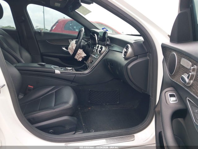 44683557 :رقم المزاد ، WDDWF8DB5KR460889 vin ، 2019 Mercedes-benz C 300 مزاد بيع