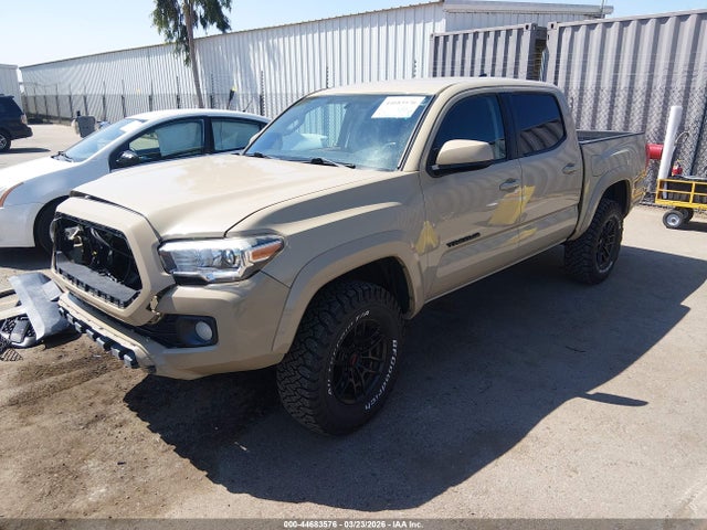 Toyota Tacoma Sr5 V6 2017 3TMCZ5AN7HM093425 Image 2