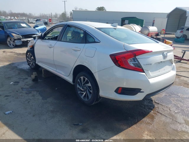Honda CIVIC EX 2018 2HGFC2F74JH551774 Image 3