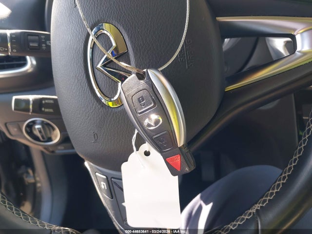 2018 INFINITI QX30 SJKCH5CP5JA049537 Photo 10