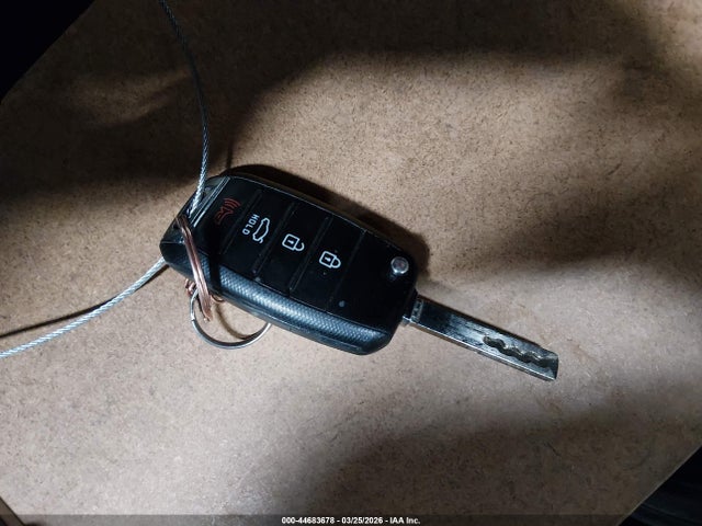 5XXGT4L33JG196020 KIA Optima S