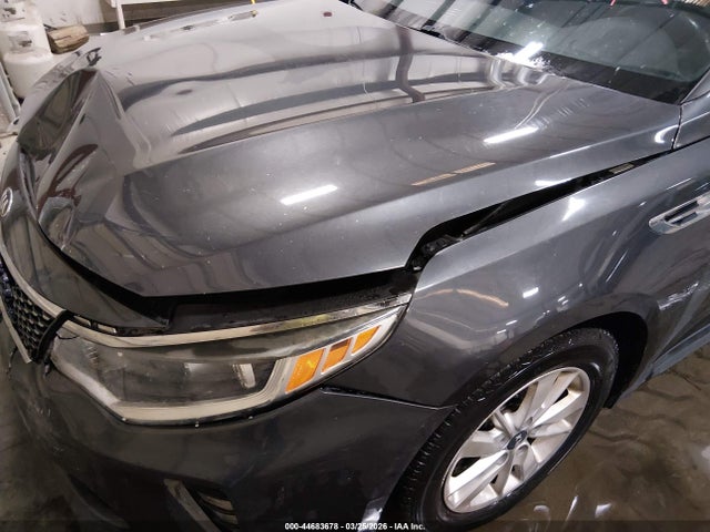 5XXGT4L33JG196020 KIA Optima S