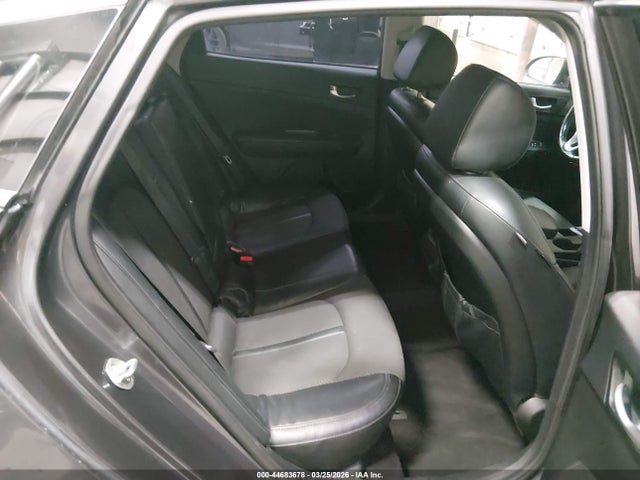 5XXGT4L33JG196020 KIA Optima S