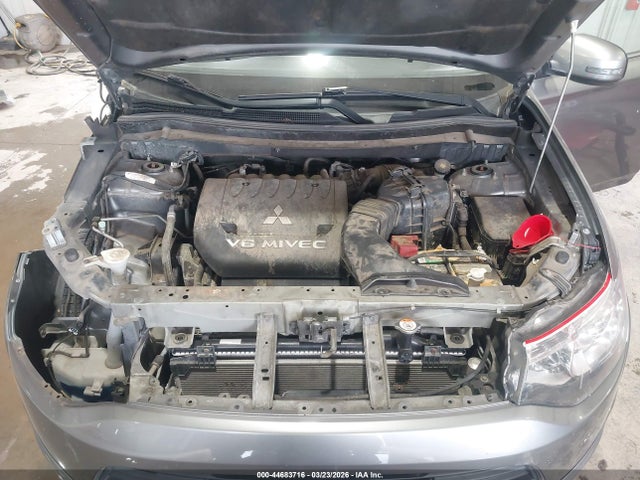JA4JZ4AX0EZ009887 Mitsubishi OUTLANDER GT