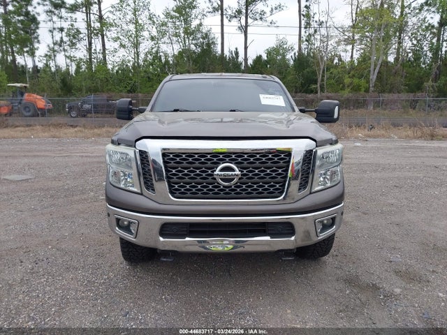 44683717 :رقم المزاد ، 1N6BA1F41HN508236 vin ، 2017 Nissan Titan Xd Sv Diesel مزاد بيع