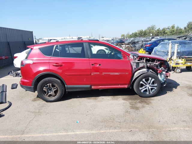 JTMZFREV1HJ124427 Toyota RAV4 LE
