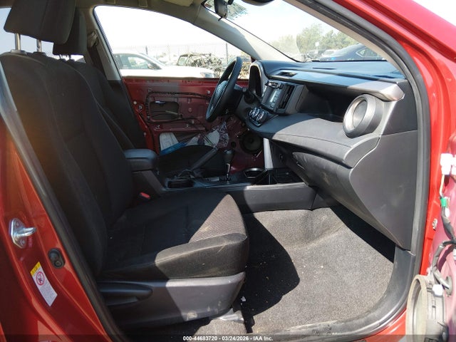 JTMZFREV1HJ124427 Toyota RAV4 LE