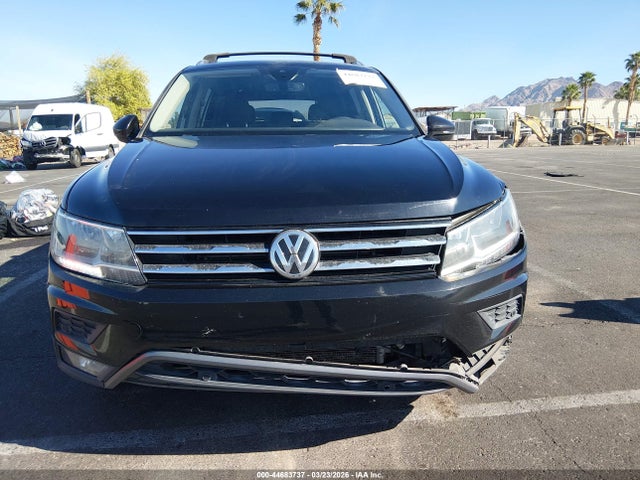 44683737 :رقم المزاد ، 3VV3B7AX2MM048664 vin ، 2021 Volkswagen Tiguan 2.0t Se/2.0t Se R-line Black/2.0t Sel مزاد بيع