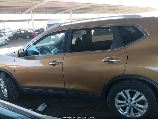 2015 Nissan Rogue Sv მანქანა იყიდება აუქციონზე, vin: 5N1AT2MT8FC766766, აუქციონის ნომერი: 44683740