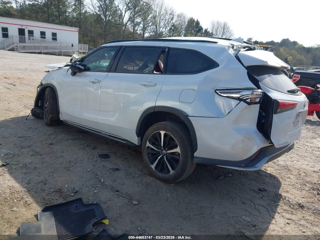 5TDLZRAH2NS115828 Toyota Highlander Xse