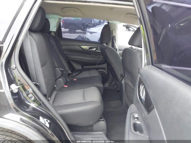 2018 NISSAN ROGUE KNMAT2MTXJP537396 Photo 7