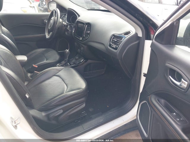 2019 JEEP COMPASS 3C4NJDCB5KT791574 Photo 4