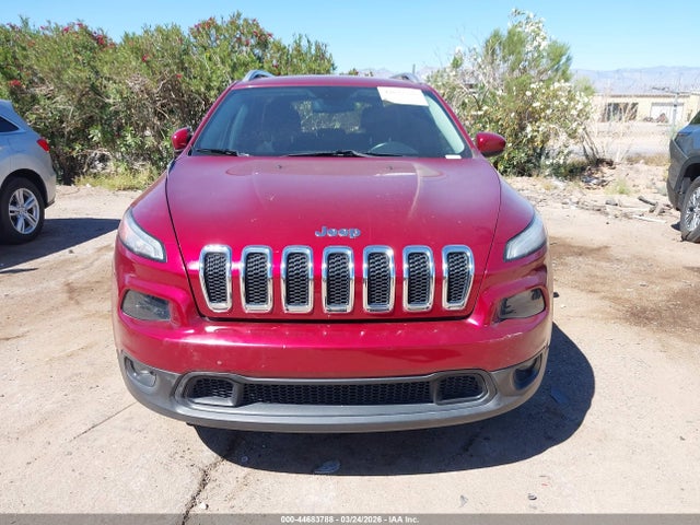1C4PJLCB4HD240814 Jeep Cherokee Latitude Fwd