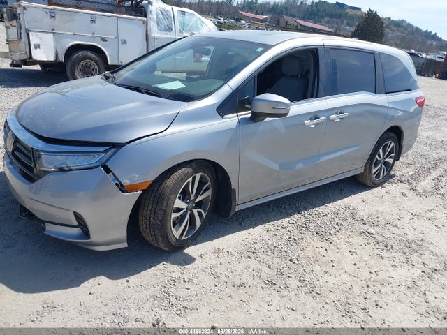 Honda Odyssey Touring 2024 5FNRL6H80RB042663 Image 2