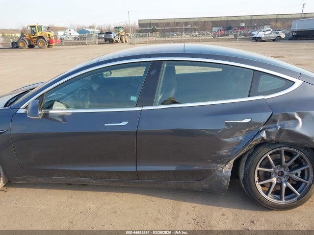 Продаж на аукціоні авто 2018 Tesla Model 3 Long Range/performance, vin: 5YJ3E1EB7JF090636, номер лоту: 44683861