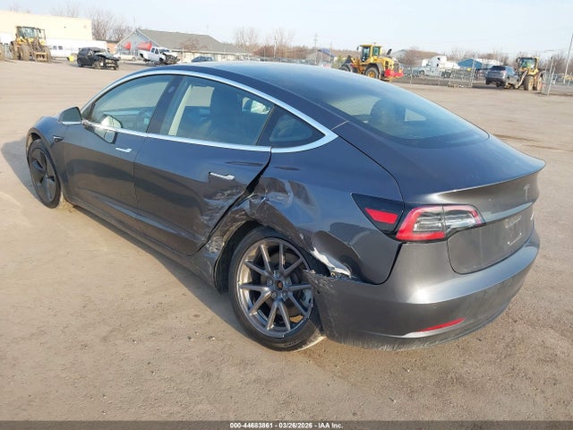 Продаж на аукціоні авто 2018 Tesla Model 3 Long Range/performance, vin: 5YJ3E1EB7JF090636, номер лоту: 44683861