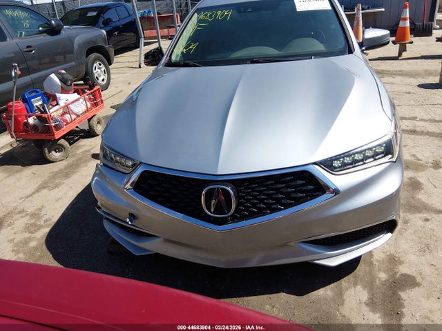 2018 Acura Tlx Tech Pkg მანქანა იყიდება აუქციონზე, vin: 19UUB1F52JA003516, აუქციონის ნომერი: 44683904