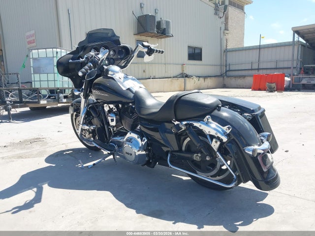 2012 HARLEY-DAVIDSON FLHX 1HD1KBM19CB643256 Photo 2