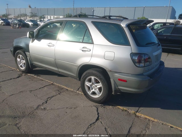 44683923 :رقم المزاد ، JTJGF10U520119510 vin ، 2002 Lexus Rx 300 مزاد بيع