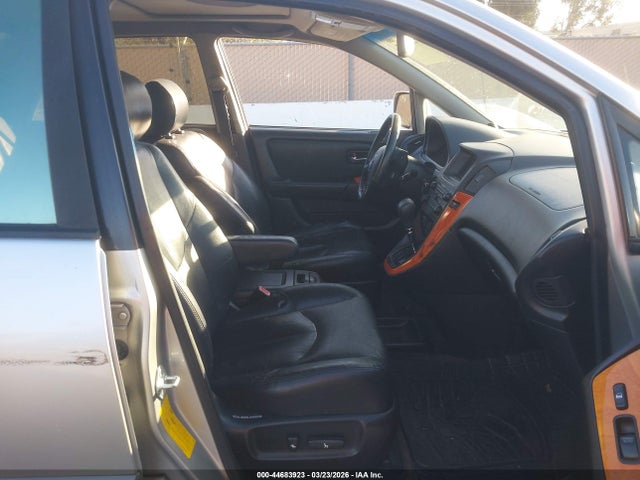 44683923 :رقم المزاد ، JTJGF10U520119510 vin ، 2002 Lexus Rx 300 مزاد بيع