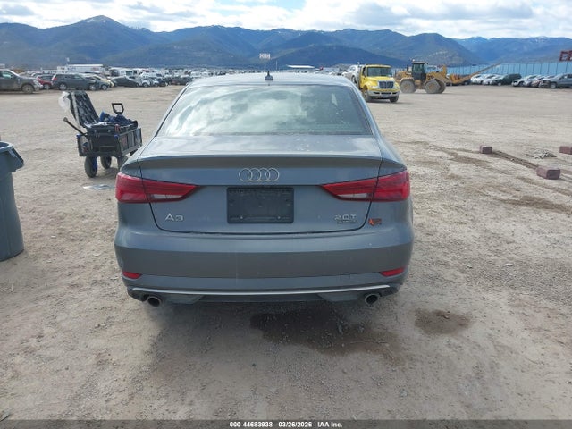 44683938 :رقم المزاد ، WAUB8GFF2J1030261 vin ، 2018 Audi A3 2.0t Premium/2.0t Tech Premium مزاد بيع