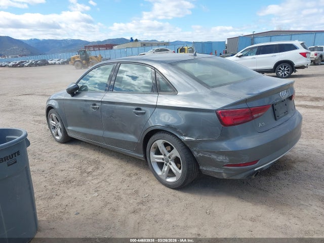44683938 :رقم المزاد ، WAUB8GFF2J1030261 vin ، 2018 Audi A3 2.0t Premium/2.0t Tech Premium مزاد بيع