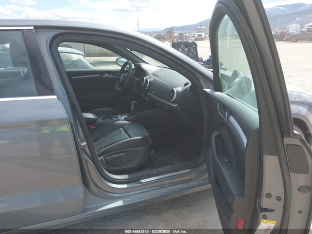 44683938 :رقم المزاد ، WAUB8GFF2J1030261 vin ، 2018 Audi A3 2.0t Premium/2.0t Tech Premium مزاد بيع