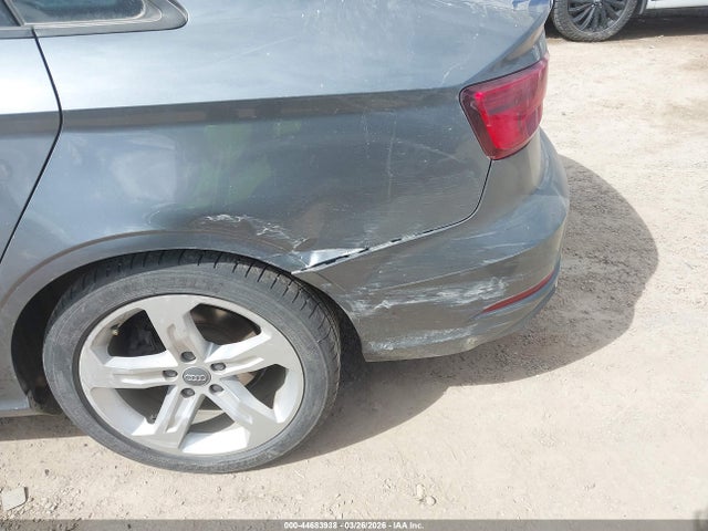 44683938 :رقم المزاد ، WAUB8GFF2J1030261 vin ، 2018 Audi A3 2.0t Premium/2.0t Tech Premium مزاد بيع