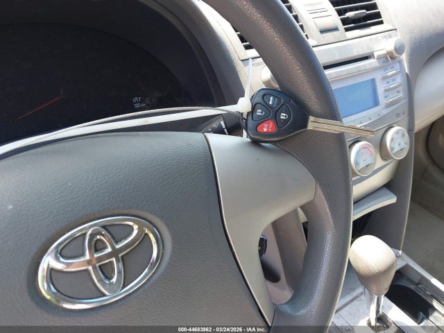 44683962 :رقم المزاد ، 4T4BF3EK2BR213757 vin ، 2011 Toyota Camry Le مزاد بيع