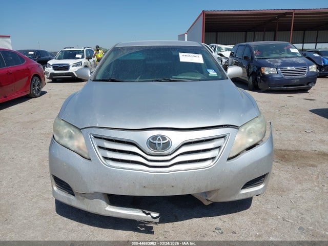 44683962 :رقم المزاد ، 4T4BF3EK2BR213757 vin ، 2011 Toyota Camry Le مزاد بيع