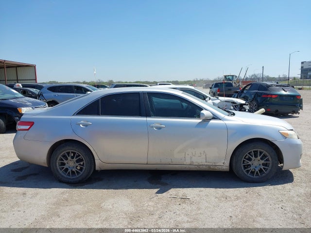 44683962 :رقم المزاد ، 4T4BF3EK2BR213757 vin ، 2011 Toyota Camry Le مزاد بيع