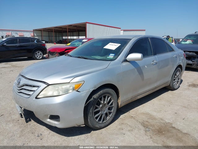 44683962 :رقم المزاد ، 4T4BF3EK2BR213757 vin ، 2011 Toyota Camry Le مزاد بيع