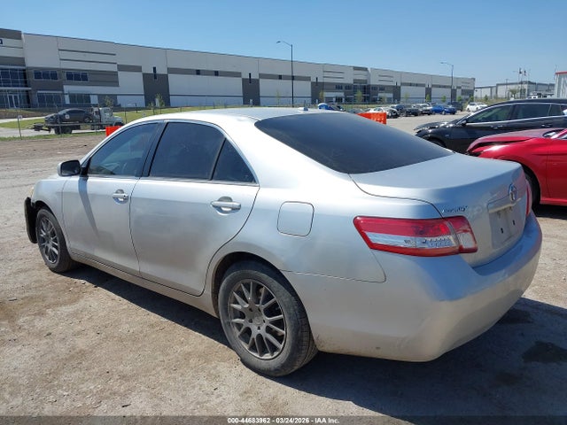 44683962 :رقم المزاد ، 4T4BF3EK2BR213757 vin ، 2011 Toyota Camry Le مزاد بيع