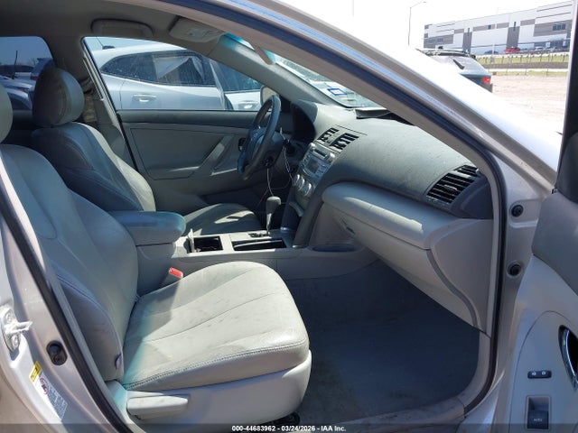 44683962 :رقم المزاد ، 4T4BF3EK2BR213757 vin ، 2011 Toyota Camry Le مزاد بيع