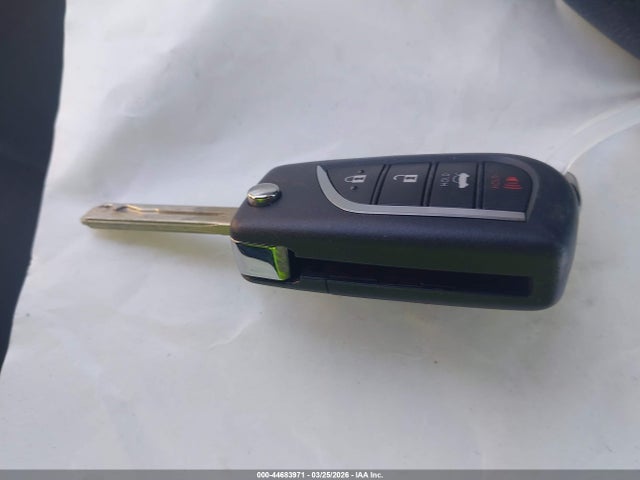 4T1C11AK0LU978197 Toyota CAMRY LE