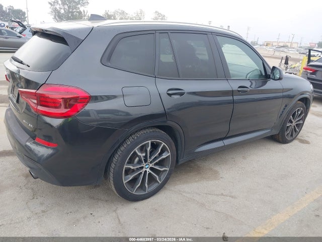 2019 BMW X3 5UXTR7C52KLF31075 Photo 3