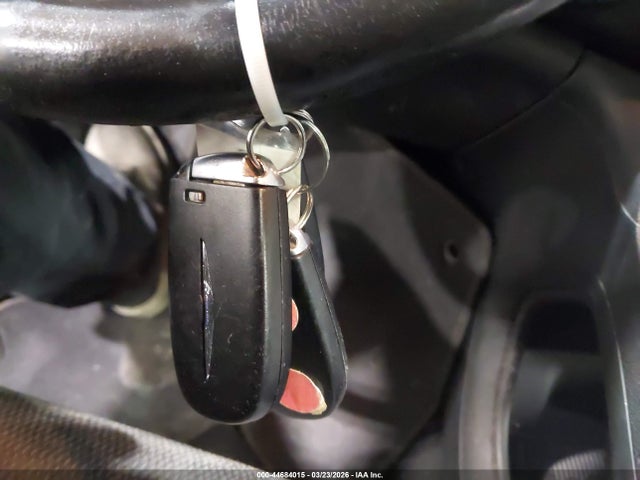 44684015 :رقم المزاد ، 1C3CCCDGXFN556894 vin ، 2015 Chrysler 200 S مزاد بيع