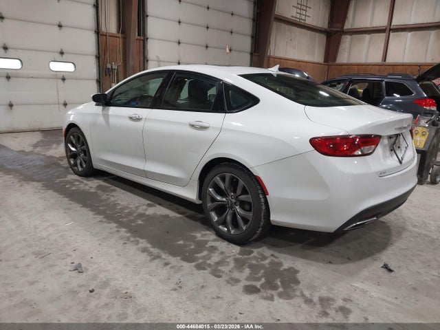 44684015 :رقم المزاد ، 1C3CCCDGXFN556894 vin ، 2015 Chrysler 200 S مزاد بيع