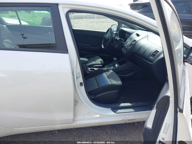 44684018 :رقم المزاد ، KNAFK5A88G5591176 vin ، 2016 Kia Forte Lx مزاد بيع