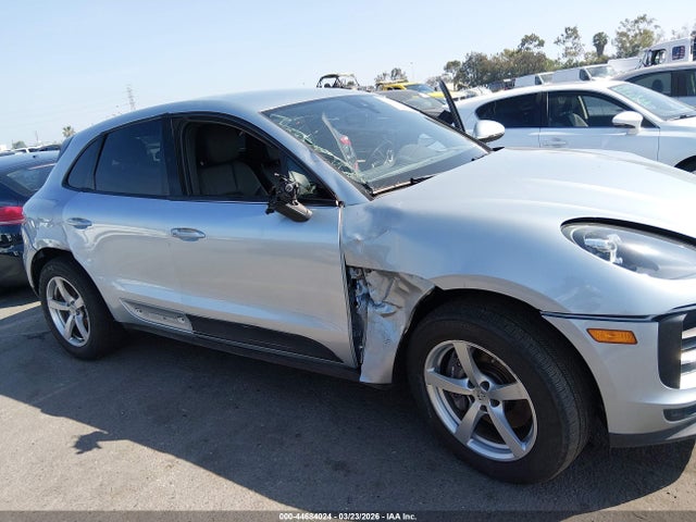 2021 PORSCHE MACAN WP1AA2A55MLB06650 Photo 5