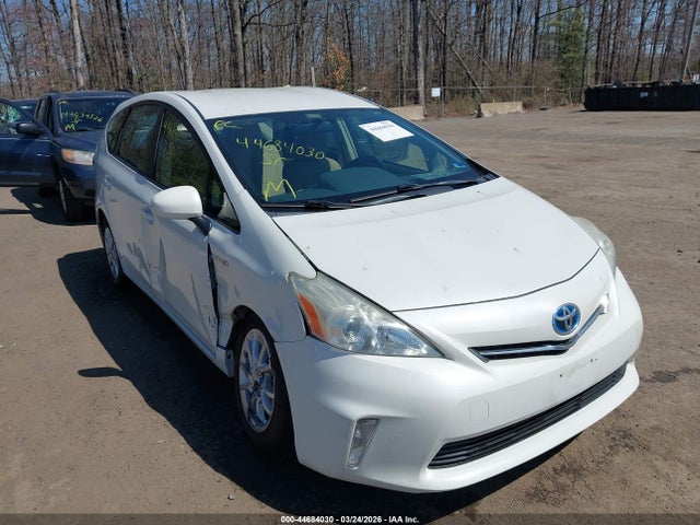 2014 TOYOTA PRIUS V JTDZN3EU4EJ012482