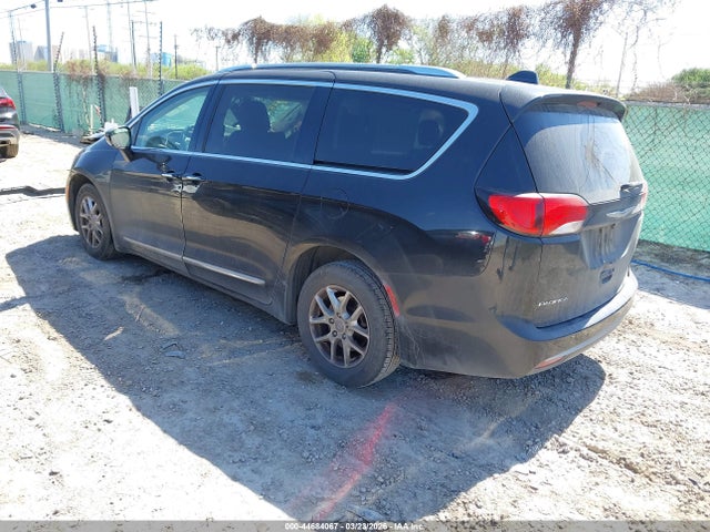 Продаж на аукціоні авто 2020 Chrysler Pacifica Touring L, vin: 2C4RC1BG7LR268780, номер лоту: 44684067