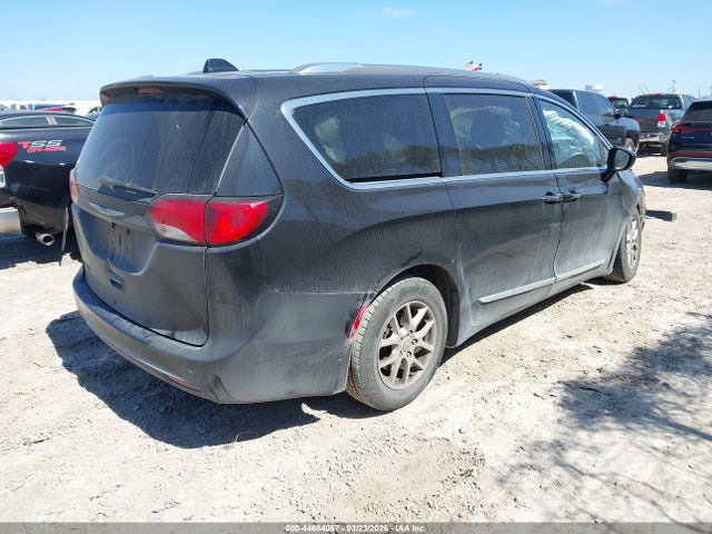 Продаж на аукціоні авто 2020 Chrysler Pacifica Touring L, vin: 2C4RC1BG7LR268780, номер лоту: 44684067
