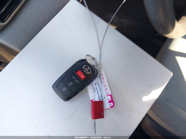 Продажа на аукционе авто 2025 Toyota Camry Le, vin: 4T1DAACK1SU176984, номер лота: 44684071