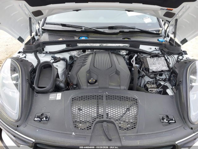 2026 PORSCHE MACAN WP1AA2A52TLB03929 Photo 9