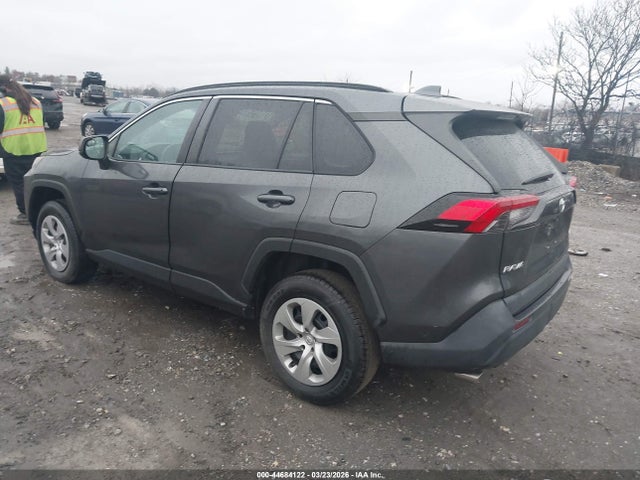 Toyota RAV4 LE 2019 2T3H1RFV4KC006682 Image 3